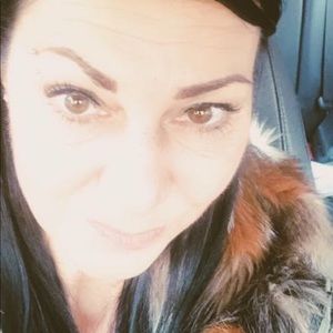 Meet your Posher, Heidi